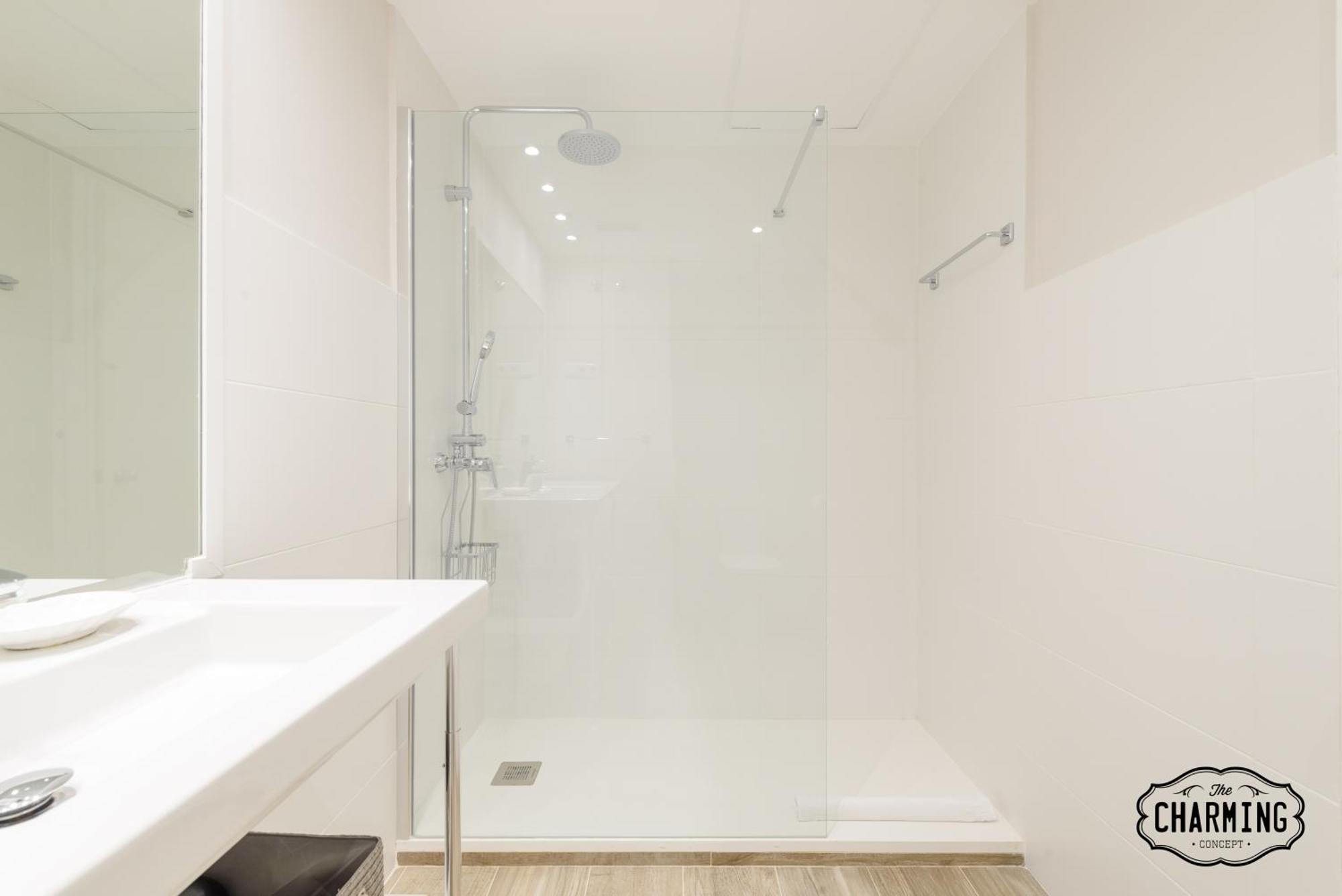 马德里Charming Eurobuilding 2 Terrace Exclusive - Plaza De Parking公寓 外观 照片